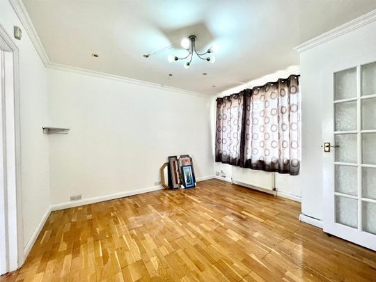 Clewer Crescent, Harrow - Photo 1