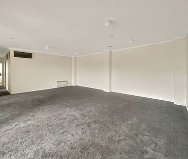 APARTMENT IN THE HEART OF GEELONG! - Photo 3