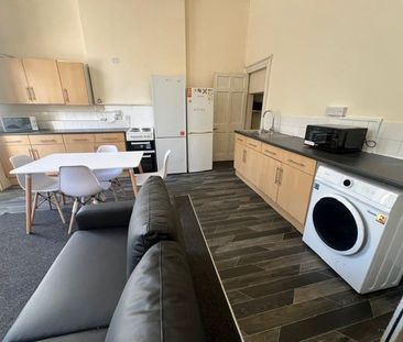 Room in a Shared House, Lower Park Row, BS1 - Photo 2