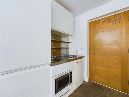 Studio to rent - Photo 5