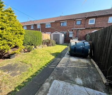 16 Coronation Road, Carrickfergus, BT38 7EX - Photo 1