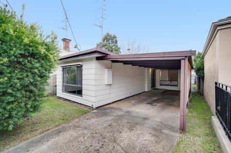 10 Cowan Street, Lake Wendouree - Photo 2