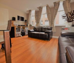 3 bedroom Flat in St Pauls Street, Leeds - Photo 6