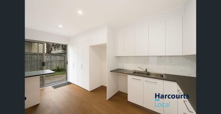 Townhouse in Quiet location - Photo 4