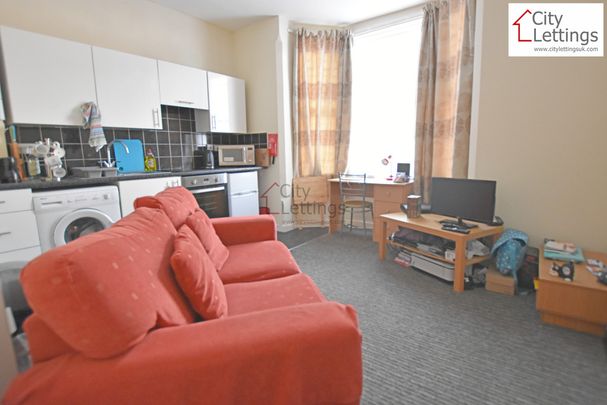 1 Bedroom Flat - Photo 1