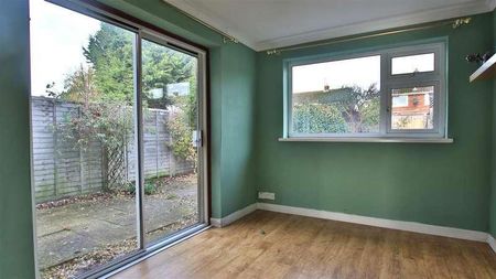 Westfield Avenue, Tewkesbury, GL20 - Photo 3