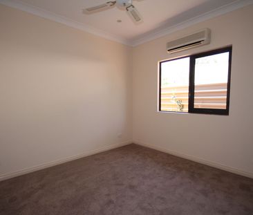 2/5 Warburton Street, 0870, East Side Nt - Photo 1