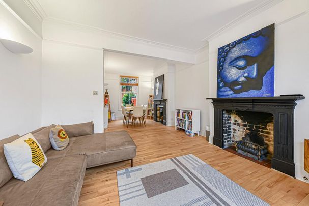 4 bedroom terraced house to rent - Photo 1