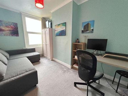 Burchells Green Road, Bristol, BS15 - Photo 3