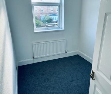 3 bedroom end of terrace house to rent - Photo 5