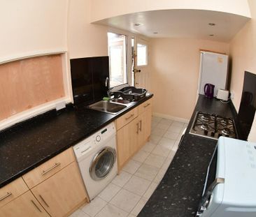 Room in a Shared House, The Mount, CV3 - Photo 2