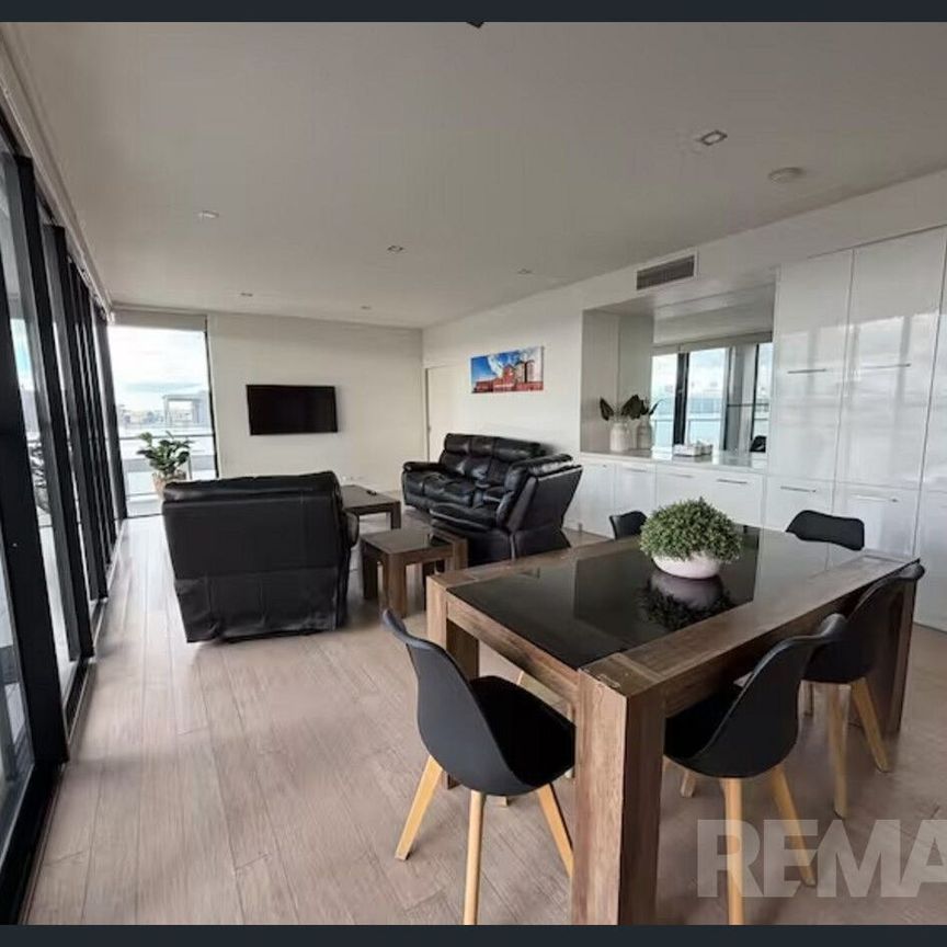 Magnificently Appointed Penthouse Apartment - Photo 1