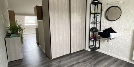 Huis te huur in Kortrijk voor € 925 met 2 slaapkamers - Photo 2