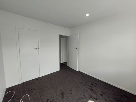 Renovated Upstairs One Beddie - CBD - Photo 3