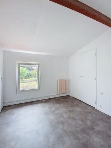 Location Maison 6 pièces 189m² CAGNAC LES MINES 81130 - Photo 2