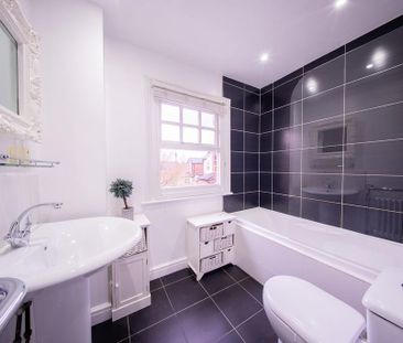 3 bedroom terraced house to rent - Photo 5