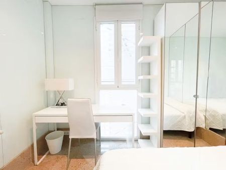 Glorieta Embajadores, Madrid, Community of Madrid 28012 - Foto 4