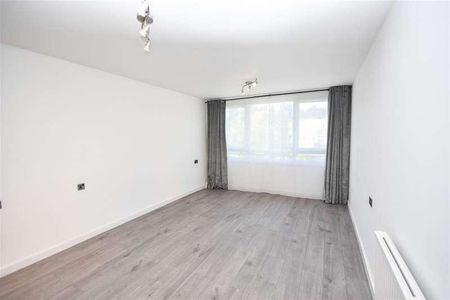 Otho Court, Brentford Dock, TW8 - Photo 3