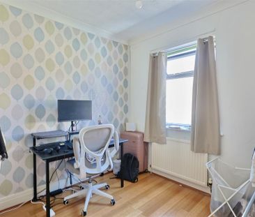 3 bedroom Flat to rent in Nuns Moor Road, Newcastle Upon Tyne Ne4 - Photo 2