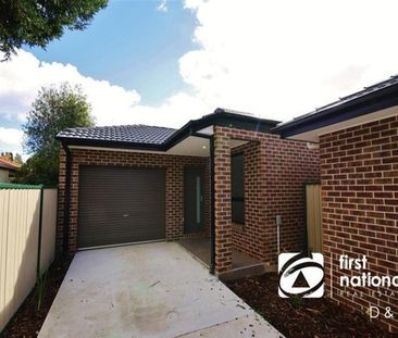 Single Level Home With Style and Space - Photo 4