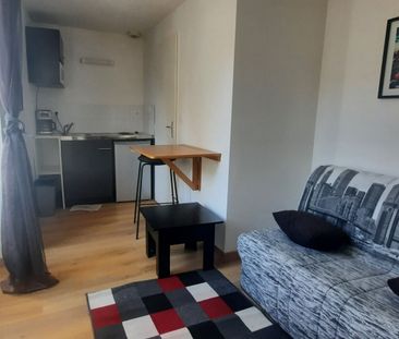 Location Appartement 1 pièce 12m² - Photo 1