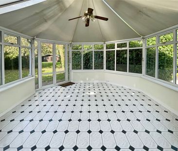 Guildford Road, Chertsey, Surrey, KT16 9LY - Photo 6