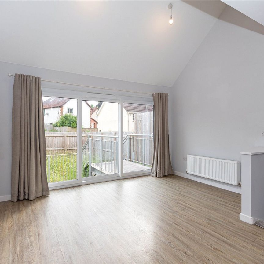 High Street, - Photo 1