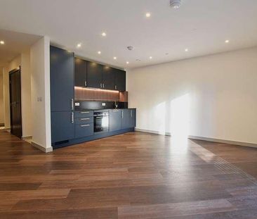 Eden Grove, Staines-upon-thames, Surrey, TW18 - Photo 1