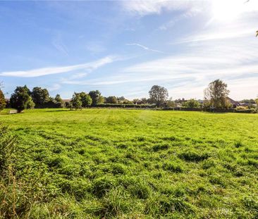 A beautifully refurbished cottage with countryside views. - Photo 3