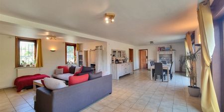 Woning te huur in Ellezelles voor € 1.150 met 4 slaapkamers - Foto 2