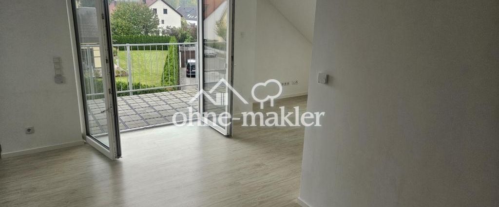 2 Zimmer Dachgeschoss-Wohnung mit Balkon für Single oder junge Paare - Foto 1