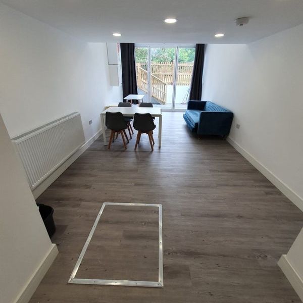 2 Bed Flat, Queens Drive, N4 - Photo 1