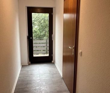 Helle und freundliche 2-Zimmer-DG-Wohnung mit Balkon in Neukirchen ... - Photo 1