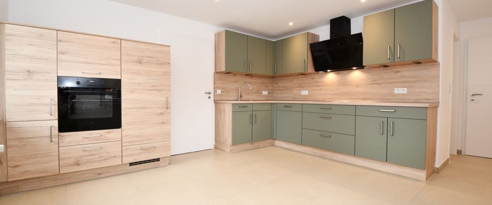 Wohnen mit Wohlfühlcharakter - Mietwohnung mit Balkon, Einbauküche und E-Ladestation in Altenoythe - Photo 1