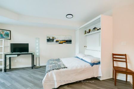 18 Beverley Street #327 - Photo 5