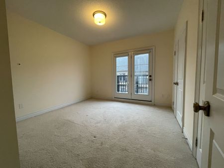 For Lease - 67 New Yorkton Avenue, Markham, Ontario - Photo 4