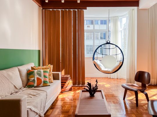 Apartamento de 2 quartos totalmente reformado em Copacabana - Foto 1