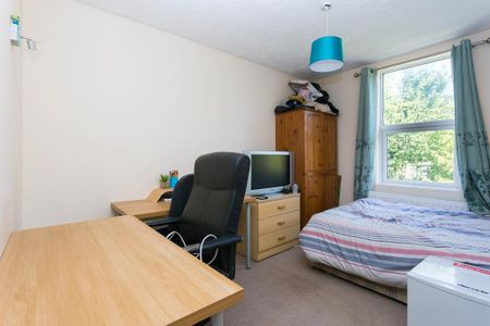 5 bedroom house to rent - Photo 2