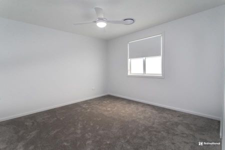 Modern Townhouse Living in a Prime Location - Photo 4