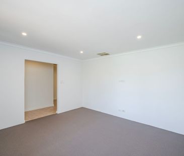 3 BEDROOM HOME LOCATION PLUS. - Photo 1