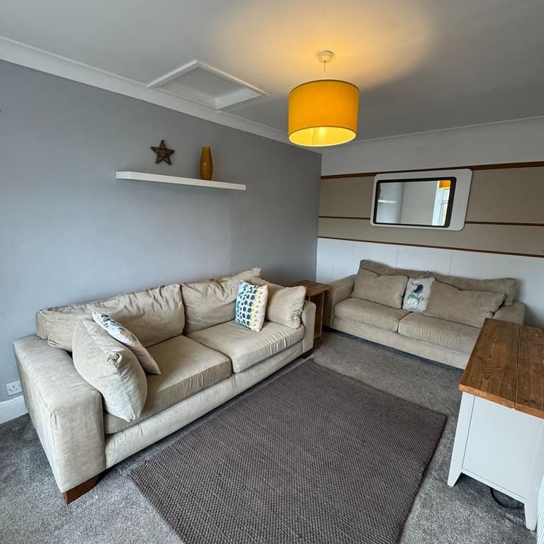 4 bedroom maisonette to rent - Photo 1