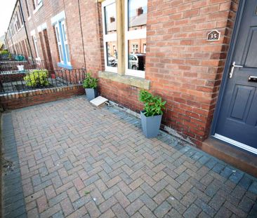 3 bedroom terraced house to rent - Photo 2