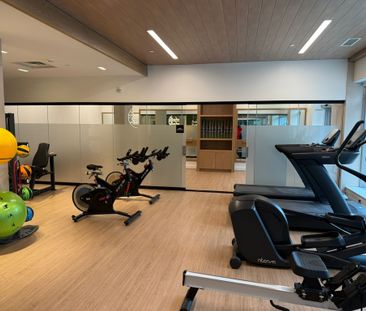 For Lease - 3250 Carding Mill Trail Unit# 408, Oakville, Ontario - Photo 3