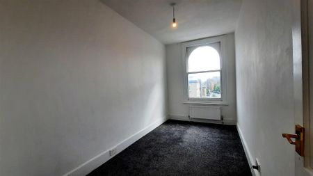 High Street, London - Photo 4