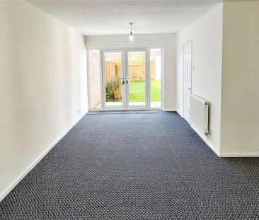 3 bedroom semi-detached house to rent - Photo 3