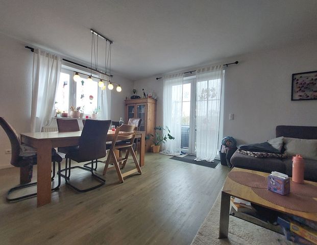 moderne 4-Zimmer-Wohnung mit Sonnenbalkon und schicker Einbauküche - Foto 1