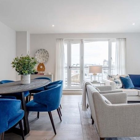 Westferry Circus, London - Photo 1