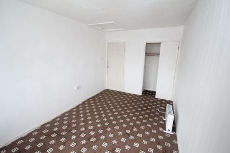 Portland Road, Hayes, UB4 - Photo 4