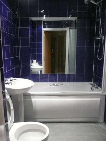 Stretford Road, Hulme, Manchester, Greater Manchester, M15 - Photo 5