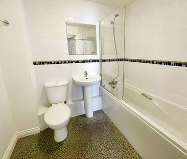 St Andrews Court, Calcutta Road, Tilbury, RM18 - Photo 3